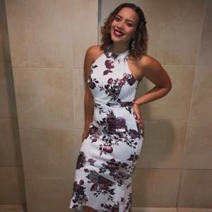 Meet your Posher, Lesly